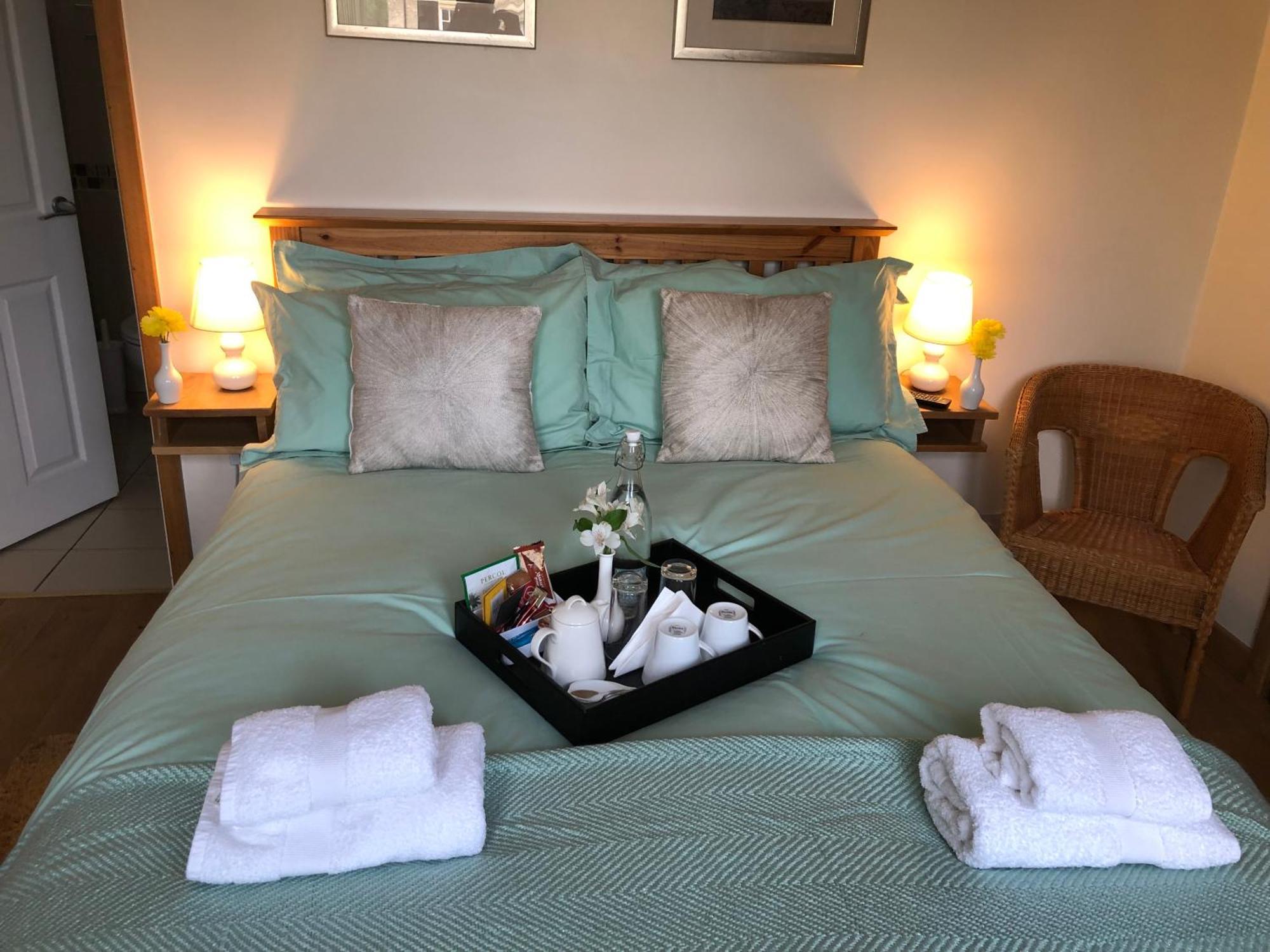 The Westwoods Bed & Breakfast ภายนอก รูปภาพ