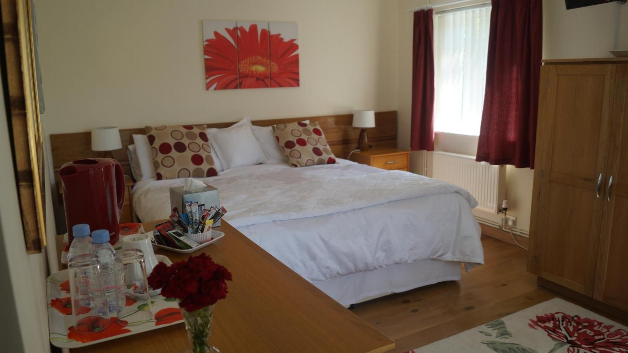 The Westwoods Bed & Breakfast ภายนอก รูปภาพ