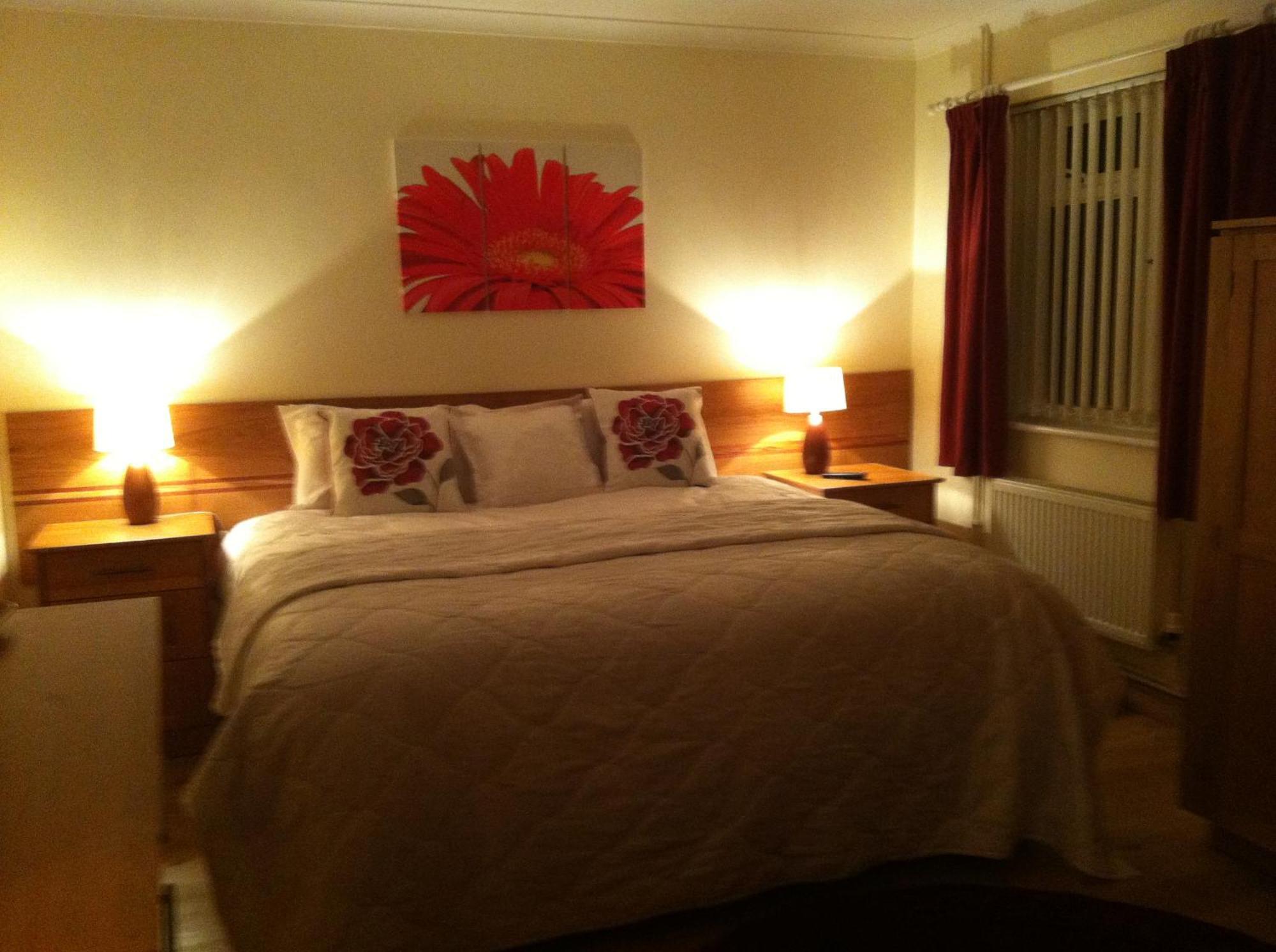 The Westwoods Bed & Breakfast ภายนอก รูปภาพ